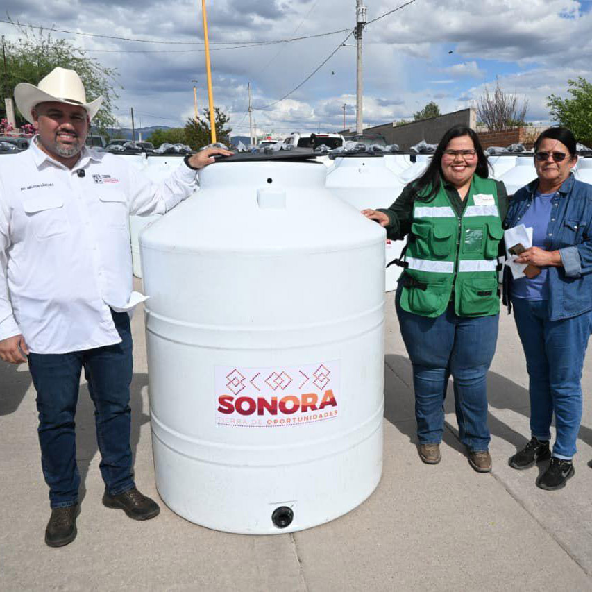 Gobierno de Sonora fortalece acceso al agua en Bacoachi con entrega de tinacos